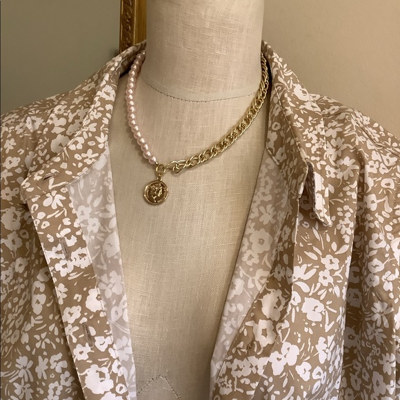 16” Necklace with Gold Coin - Picture 1 of 6